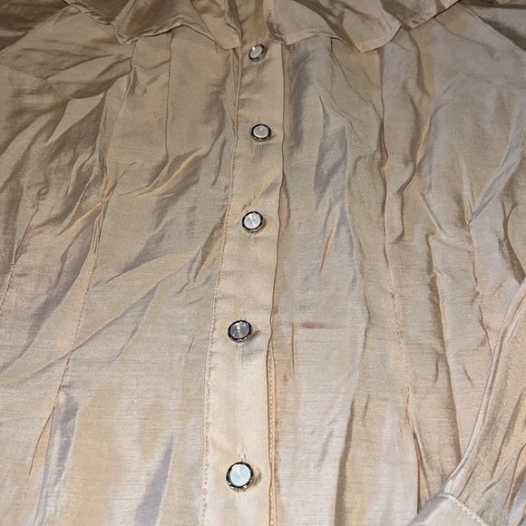 Nwt button down blouse - Picture 2 of 6